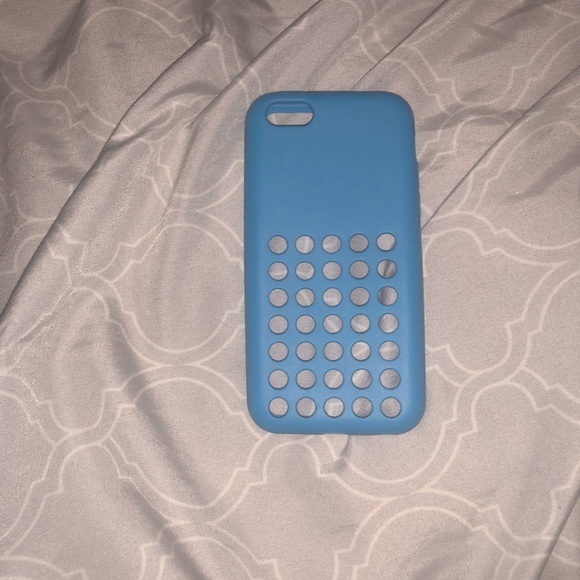 iPhone 5c holes case - Picture 1 of 1